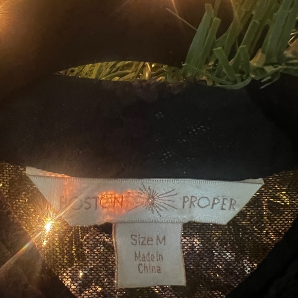 Size Medium Gorgeous Boston Proper Lace Tunic - Picture 4 of 4